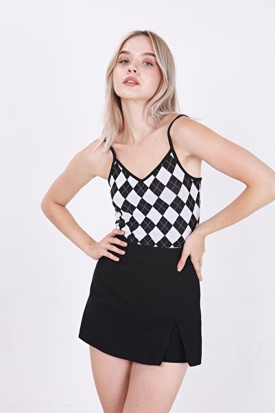 Vitrin Krátká sukně s detailním rozparkem