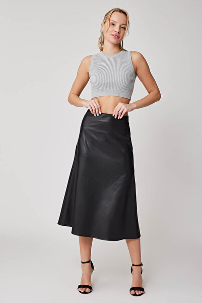 Vitrin Midi Length Leather Skirt with Side Zipper Size: L