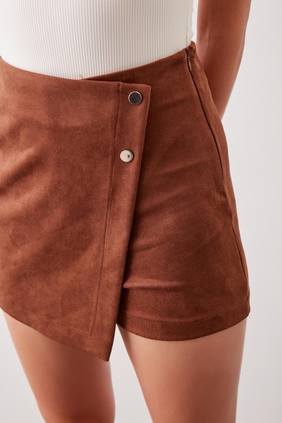Vitrin Çıtçıt Detaylı Suni Süet Şort Etek
