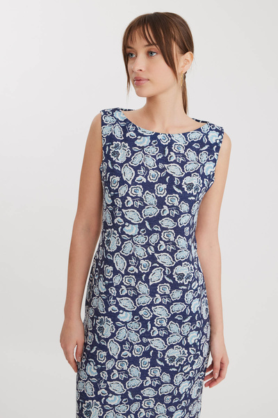 Vitrin Rochie lungă cu fantă laterală cu model de flori