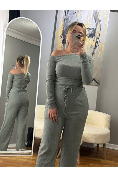 Butik açık yeşil omzu açık triko takım
