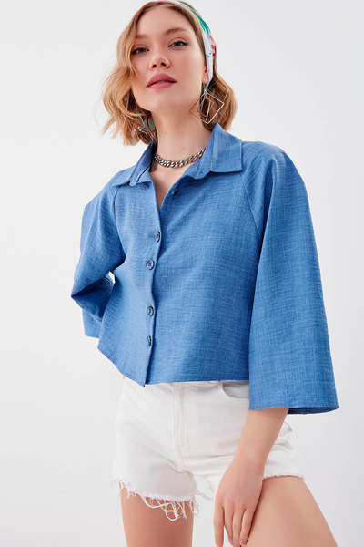 Vitrin Volná košile s knoflíčky na přední straně