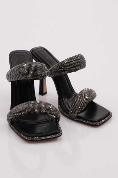 KRISTE BELL Metallic Black Women's Thick Silver Stone Banded Heeled Slippers