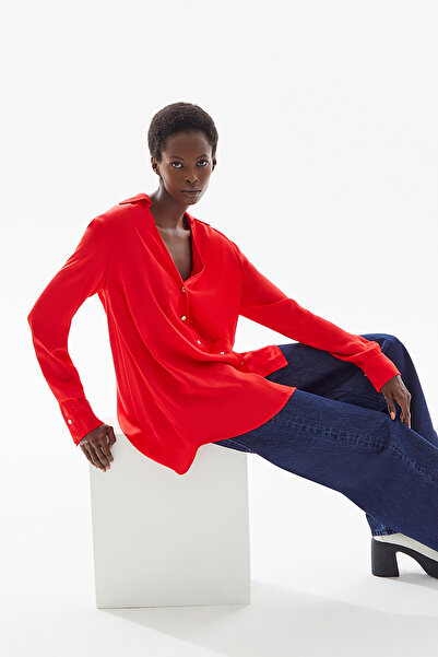 Jus De Pommes Kırmızı Manşetli V Yaka Kadın Gömlek