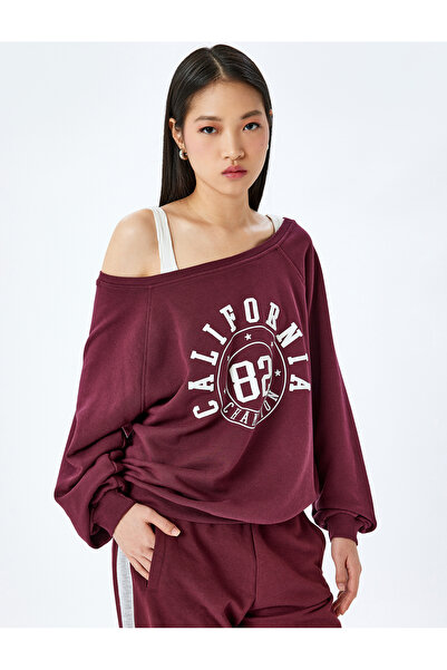 Koton Kolej Baskılı Omzu Açık Kayık Yaka Oversize Sweatshirt