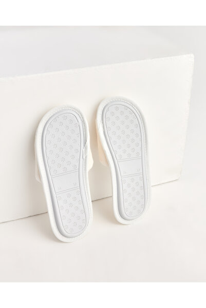 Chirpy Bride To Be - Γραπτές λευκές γυναικείες παντόφλες νύφης