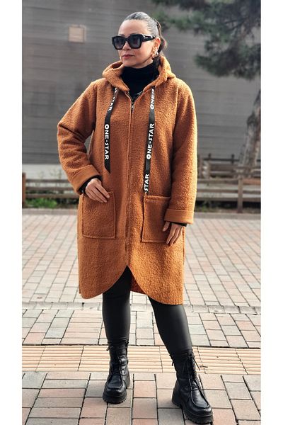 Park Moda ЕДНООБРАЗНО ЯКЕ С КАЧУЛКА И БУКЛЕ