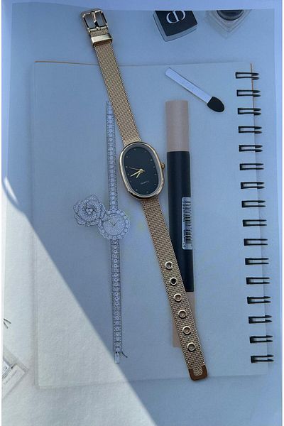 QUARTZ Minimal Metal Cord Women's Wristwatch Gold Color