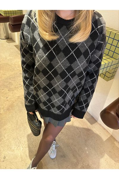 B2K FASHION Black Gray Crew Neck Diamond Pattern Oversize Thick Women's Sweater