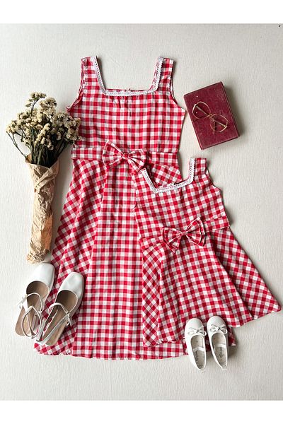 KÜÇÜĞÜM BUTİK Κόκκινο Gingham Strappy τετράγωνο γιακά Συνδυασμός μητέρας-κόρης