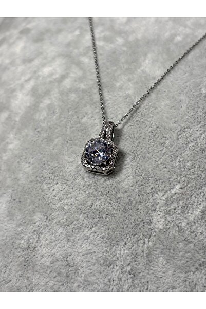 Uzak Işıklar قلادة مربعة من حجر الزركون