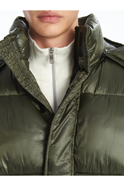 LC Waikiki Ανδρικό πουπουλένιο παλτό LCW Casual Green Comfortable Fit με κουκούλα