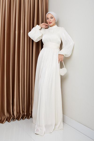 Olcay Yoryo Seiden-Hijab-Abendkleid – mit Schärpe und Kordelzug-Detail ECRU 1225
