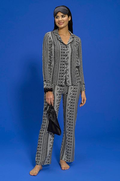 FOR YOU MODA 7-Piece Viscose Asymmetrical Pattern Black Pajama Set Both Inside and Outside