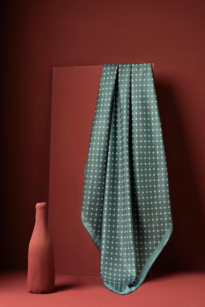 JAWEL وشاح نسائي ناعم ذو مربعات صغيرة