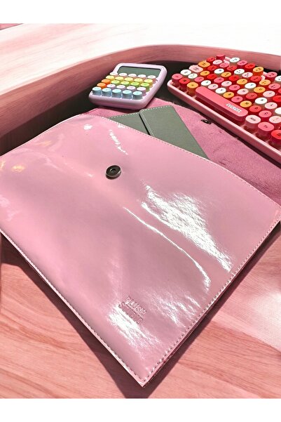 PLUSH STUDIO حقيبة كمبيوتر من الجلد اللامع مقاس 13.3-14 بوصة (36 × 24 سم)