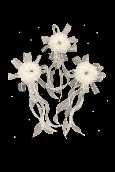 ZEYMERADE White Hydrangea Bundle Ornament, Bridal Dowry Wedding Engagement Co...