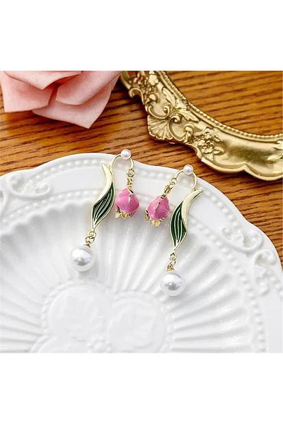 Pelin Aksesuar Tulip and Pearl Dangle Pink Earrings
