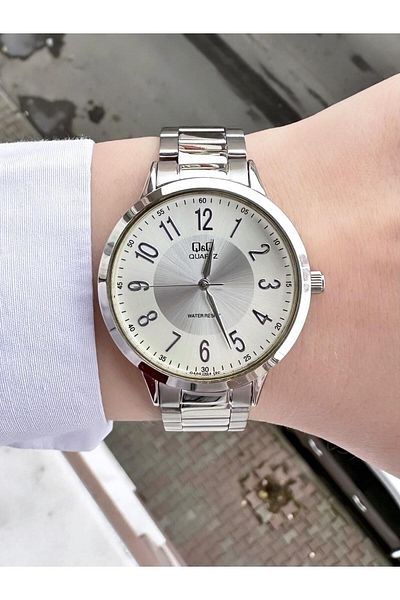 Q&Q Women's Metal Cord Wristwatch