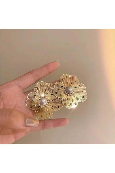 Pelin Aksesuar Crystal Gold and Flower Embroidered Flower Earrings