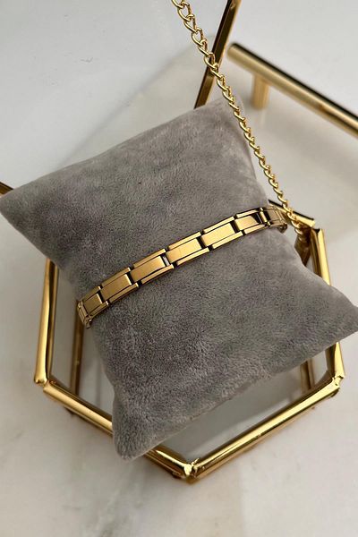 Modex Gold Color Straight Cut Spring Bracelet (19cm)