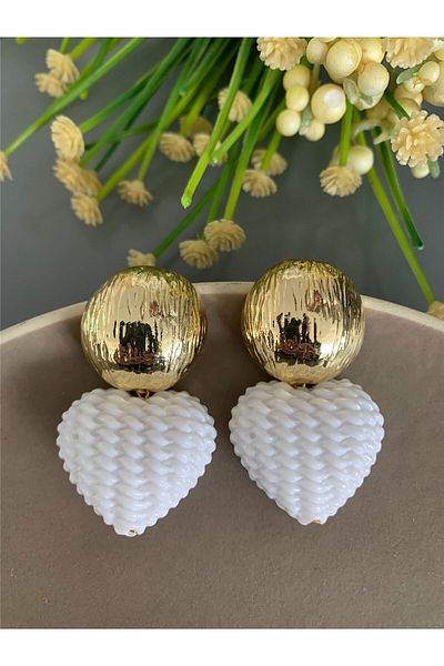 Pelin Aksesuar White Straw Braided Heart Earrings