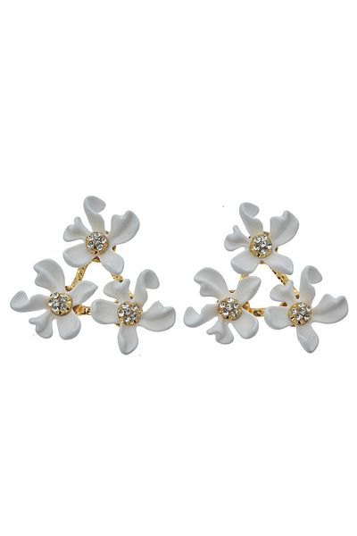 Pelin Aksesuar White Flower Earrings