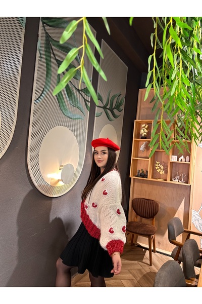 mihal boutique Cardigan with Heart