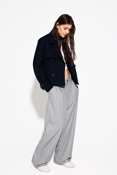 Bershka بنطلون فضفاض منخفض الارتفاع