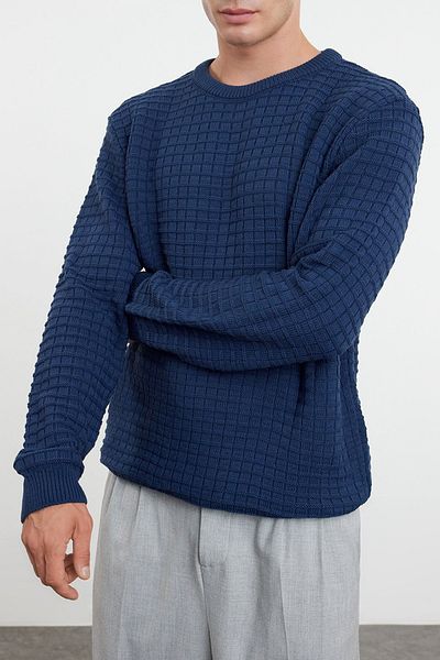 Edit by Trendyol Indigo legény nyakú texturált kötöttáru pulóver - TMNAW25KZ00023