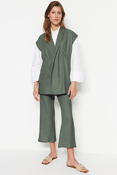 Trendyol Modest Khakifarbenes Kimono- und Hosen-Set im Leinen-Look – TCTSS23US00061