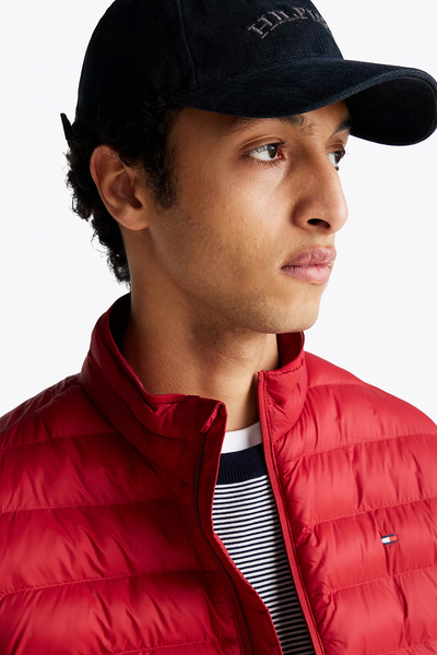 Tommy Hilfiger Erkek Kapitoneli Regular Fit Kapüşonlu Şişme Kırmızı Ceket MW0MW37634-XIT