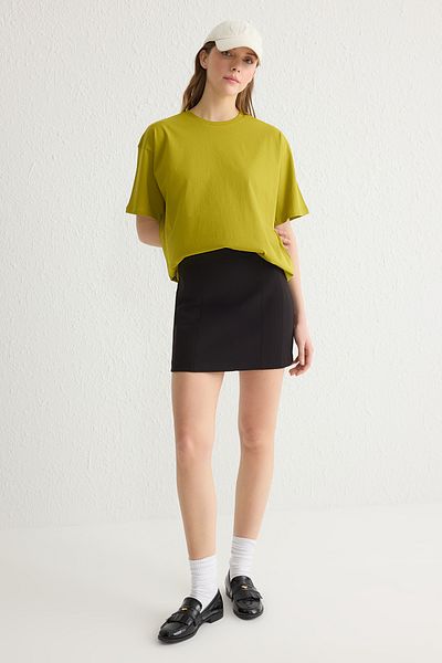 Trendyol Collection Πλεκτό μπλουζάκι με λαιμόκοψη λαδιού με φαρδιά εφαρμογή - 100% βαμβάκι TWOSS20TS0134