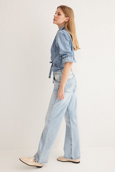 Trendyol Collection Blugi albastru deschis cu talie înaltă cu picioare late TWOSS25JE00068