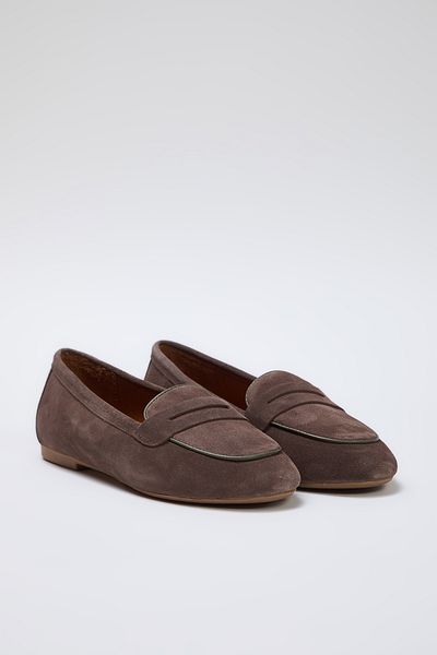 TRENDYOL SHOES Nerzfarbene, flache Damen-Loafer-Schuhe aus echtem Wildleder mit Mandelzehe TAKSS25LA00004