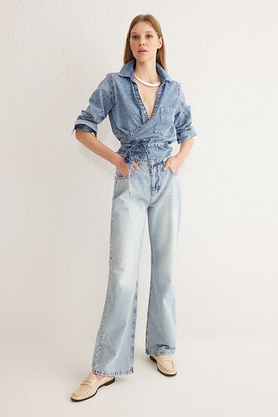 Trendyol Collection Blugi albastru deschis cu talie înaltă cu picioare late TWOSS25JE00068