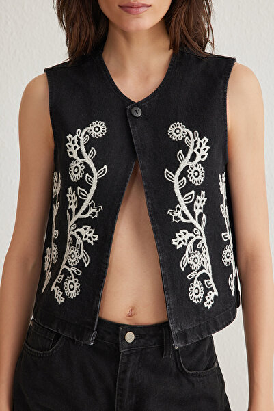 Trendyol Collection Black Embroidered Button Closure Denim Vest Twoss25Ye00016