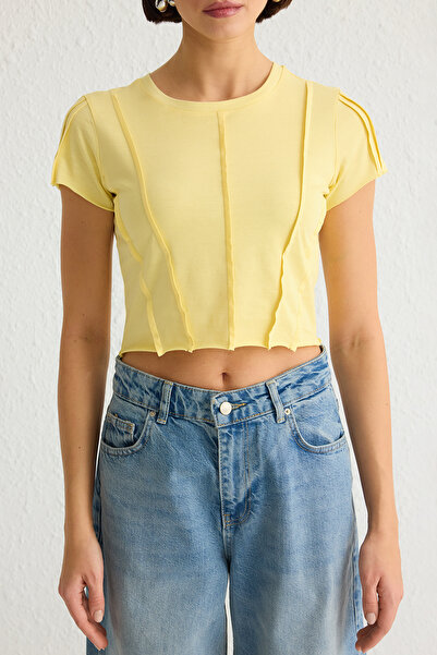 Trendyol Collection Tricou tricotat crop cu nervuri galbene TWOSS25TS00000