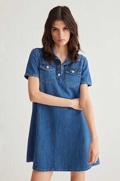 Trendyol Collection Detail modré kapsy Volné mini džínové košilové šaty Twoss25El00008