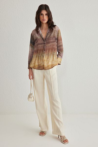 Trendyol Collection Mehrfarbiger, farbwechselnder Chiffon-Stoff, reguläre Form, gewebtes Hemd TWOSS25GO00037