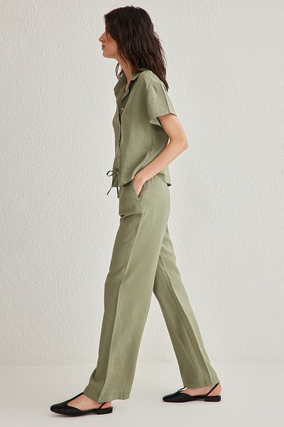 Trendyol Collection Khaki modális gombos ing és széles szárú nadrág szett - rövid ujjú, szövött TWOSS25AU00026