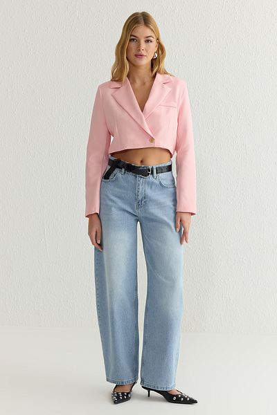 Trendyol Collection Hellrosa Crop Woven Blazer Jacke TWOAW22CE0086