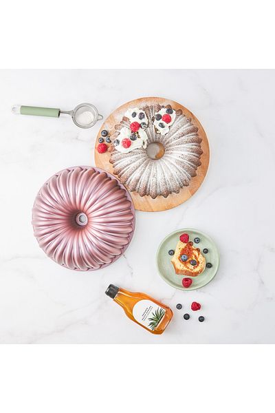 Karaca Cake Pro Pink Guss-Kuchenform mit Scheiben