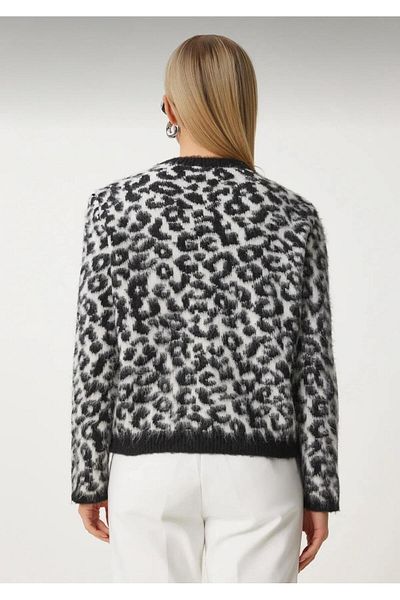 MODASPARK Gray Black Leopard Print Buttoned Women's Knitwear Soft Textured Short Cardigan
