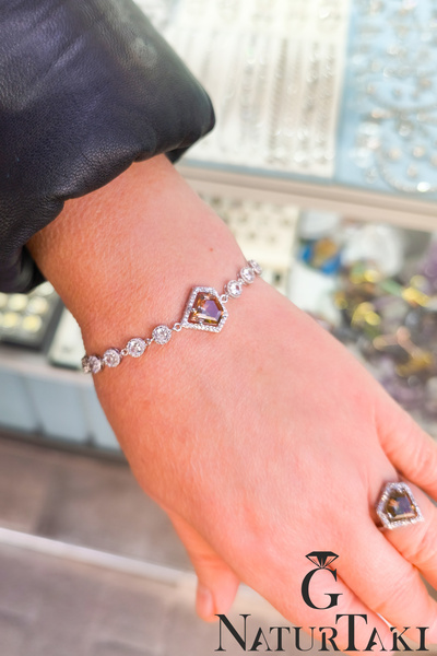 Naturtakı Zultanit Taşlı Özel Tasarım Gümüş Kadın Bileklik Modeli-Yeşil Sultanit Günlük Kombin Kombinlik