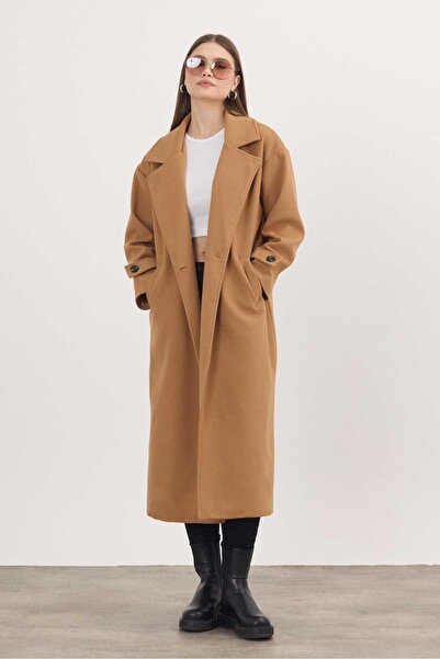 Rays Smeđi kaput - model 7270A, sa detaljima manžetnih dugmadi