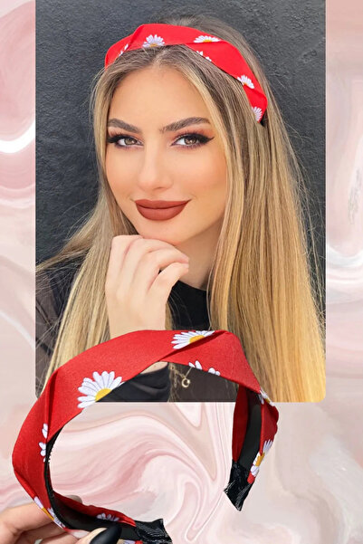 Saint Charmes Coroană cu model margarete de culoare roșie