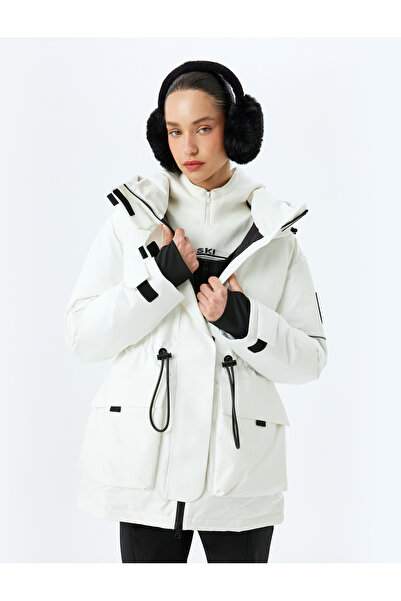 Koton Anorak Mont Kapüşonlu Fermuarlı Cep Detaylı Etiket Baskılı Beli Lastikli Su Geçirmez