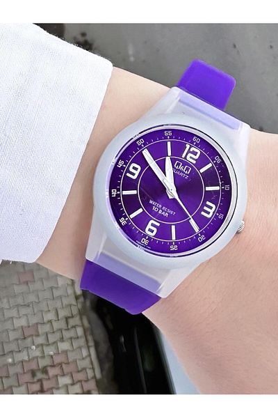 Q&Q Women's Waterproof Plastic Cord Wristwatch