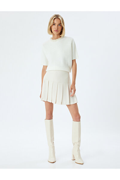 Koton Knitwear Short Sleeve Sweater Crew Neck with Pearl Embroidery Detail